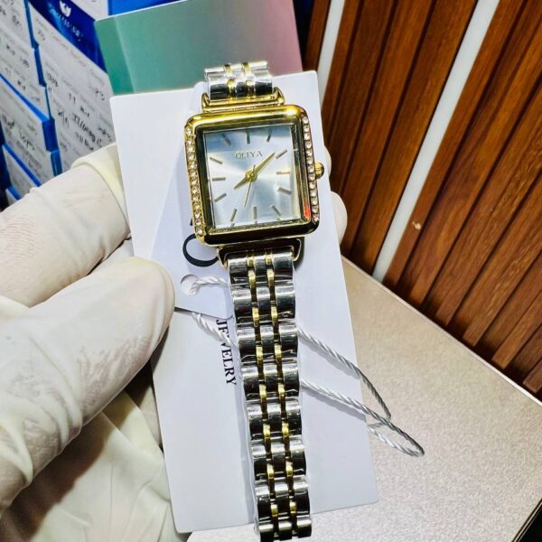 Oliya watches