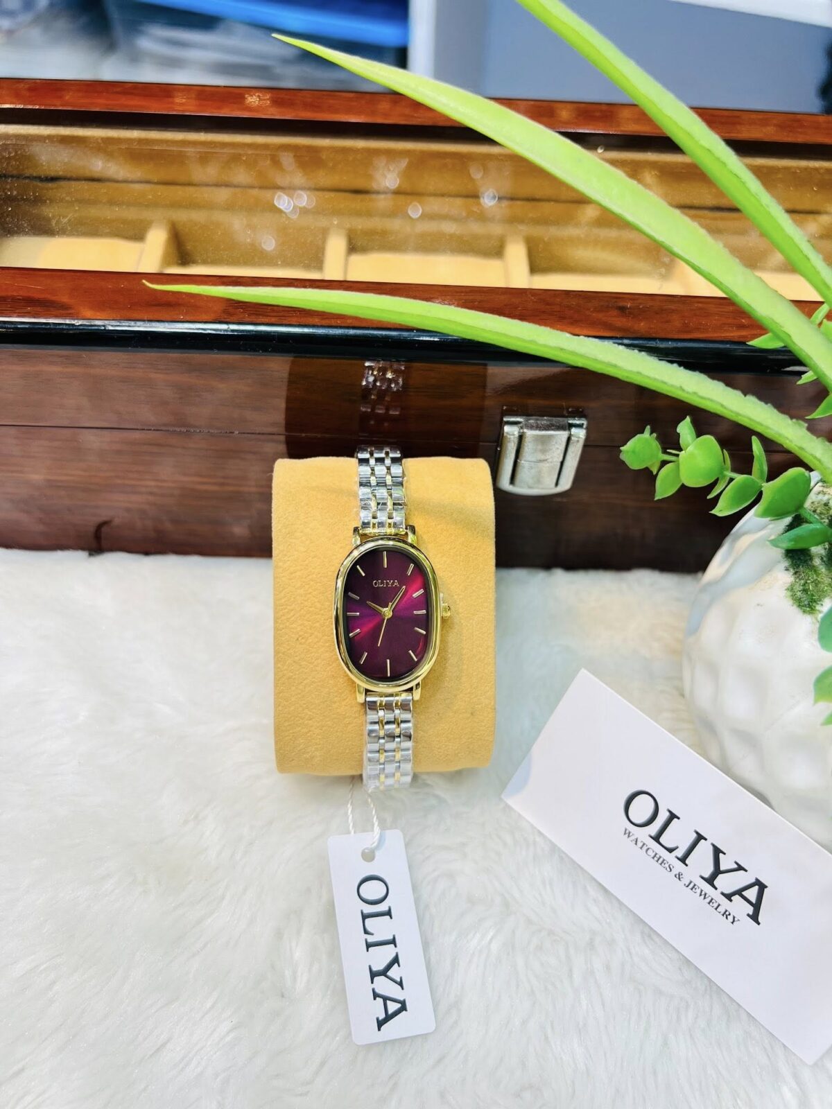 OLIYA 2034 Watch For Ledies – Golden Silver Red - Image 1